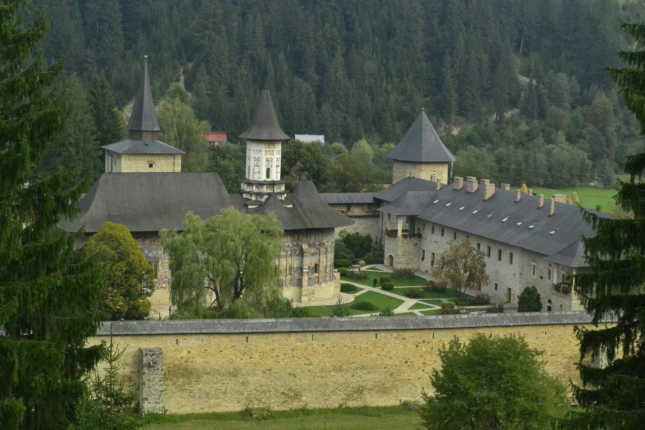 Pensiunea Agroturistica Casa Colinita Vatra Moldoviţei Exterior foto